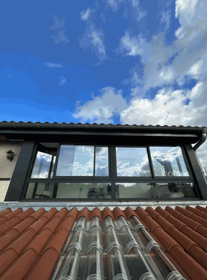 Fenêtres en aluminium Atelier allure édifice fabrication aluminium atelier Lyon fabricant menuiseries aluminum fenêtres portes portails clôtures pergolas carports aluminier professionnel
